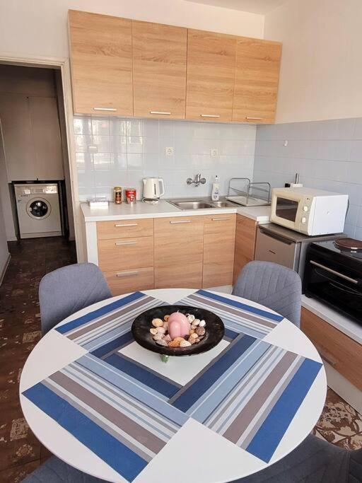 Plovdiv Top Center 2 Bdrm Apartment, 5Min From Central Square & Garden, Free Parking Exterior photo